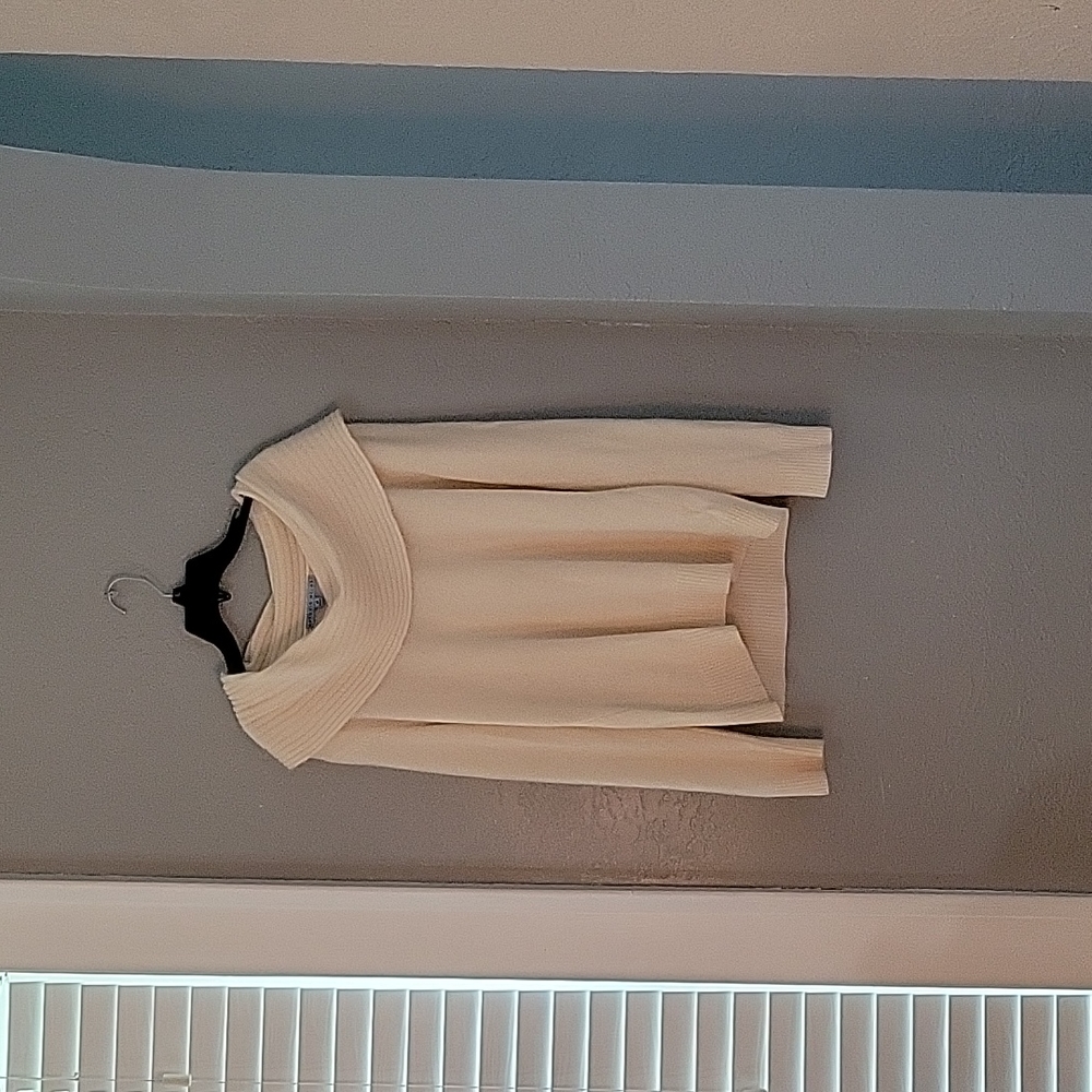 Antonio Melani 100% cashmere sweater